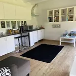 Casa Y Loft Minimalista, Jardín Y Parking Privado Girona