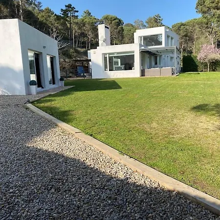 Villa Casa Y Loft Minimalista, Jardín Y Parking Privado Girona