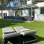 Casa Y Loft Minimalista, Jardin Y Parking Privado