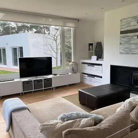 Villa Casa Y Loft Minimalista, Jardin Y Parking Privado Girona