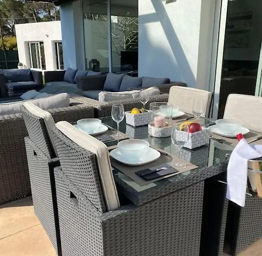 Casa Y Loft Minimalista, Jardin Y Parking Privado *