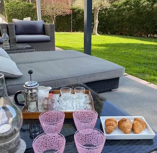 Casa Y Loft Minimalista, Jardin Y Parking Privado * Girona