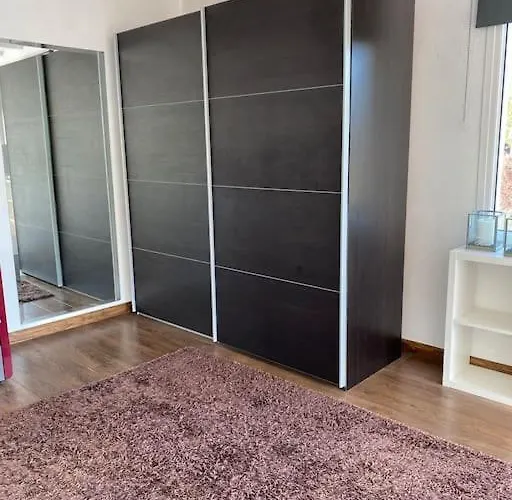 Casa Y Loft Minimalista, Jardin Y Parking Privado