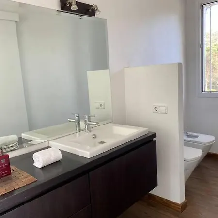 Casa Y Loft Minimalista, Jardin Y Parking Privado Villa *