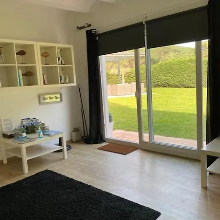 Casa Y Loft Minimalista, Jardin Y Parking Privado Villa *