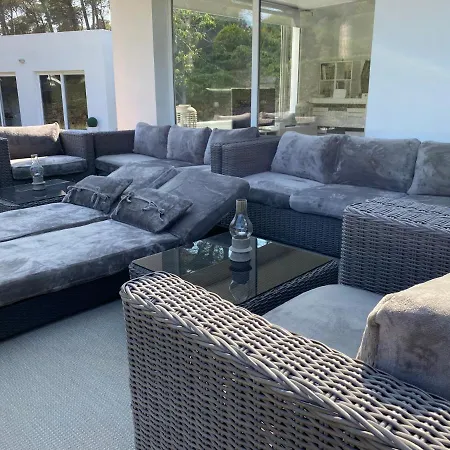 Casa Y Loft Minimalista, Jardin Y Parking Privado * Girona