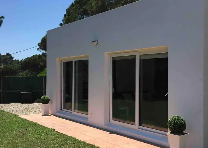 Casa Y Loft Minimalista, Jardin Y Parking Privado Girona